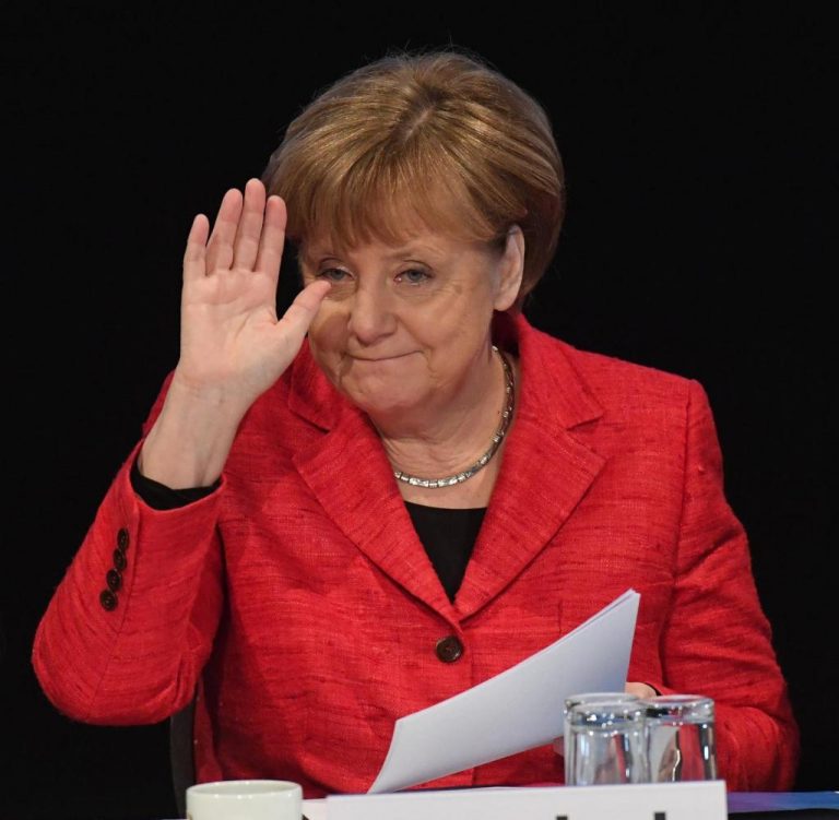 Schlepperkönigin Merkel auf CDU-Veranstaltung: „Das Volk ist jeder, der in diesem Land lebt!“