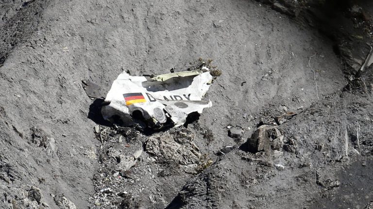 Germanwings-Absturz: Lubitz-Senior enthüllt neue skandalöse Details – Was verschweigt man uns?