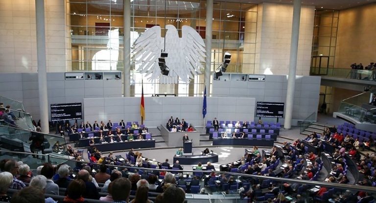 Ein Trauerspiel im Bundestag: Mehrheit lehnt besseres Verhältnis zu Moskau ab