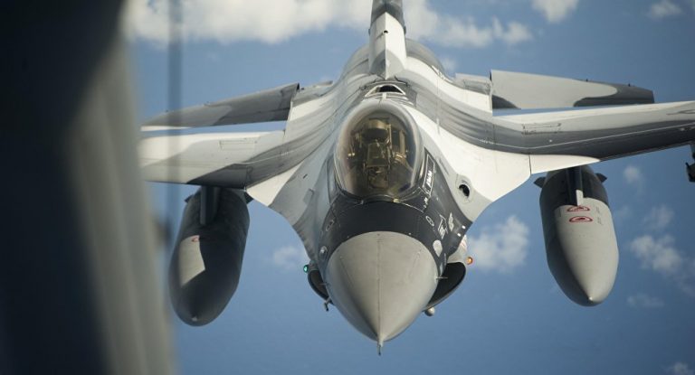 USA testen Wasserstoffbombe erstmals mit Jagdflugzeug F-16