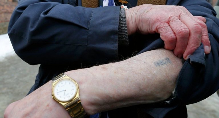 „Gegen das Vergessen“: KZ-Nummern werden wieder tätowiert