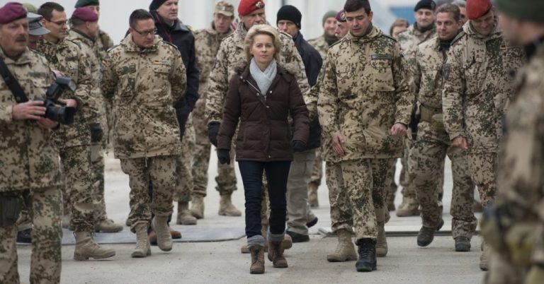 Politik und Medien im Blutrausch: Was steckt hinter der Kriegshetze gegen Syrien?
