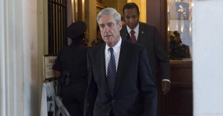 Mitarbeiter seien Unterstützer von Hillary Clinton Trump vermutet politische Motivation hinter Russland-Ermittlungen