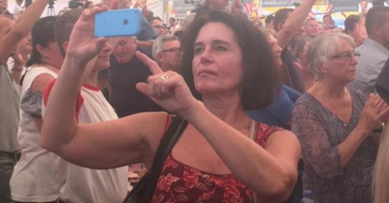 Oberlandesgericht hob Ersturteil auf: „Profil“-Journalistin Zöchling scheitert mit Klage gegen „unzensuriert“