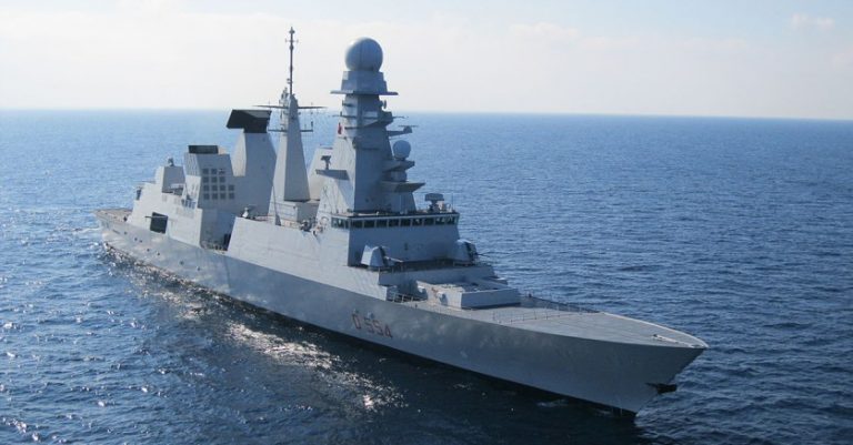 Um Menschenhandel zu unterbinden: Italien will Marineschiffe vor libyscher Küste patrouillieren lassen