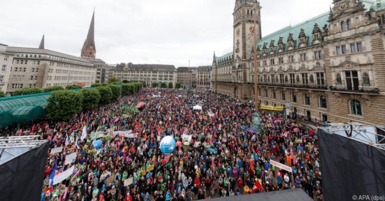 „G20 Protestwelle“ Hamburg: Tausende protestieren gegen G20-Gipfel