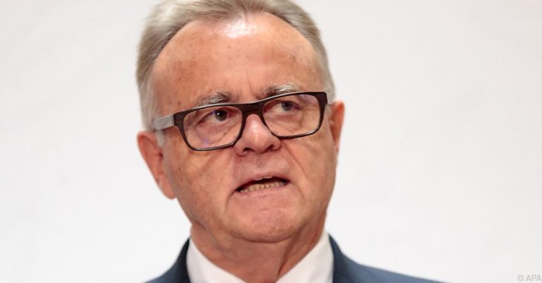 Hans Niessl im APA-Sommerinterview: Burgenland-SPÖ will mit Sicherheit und Migration punkten
