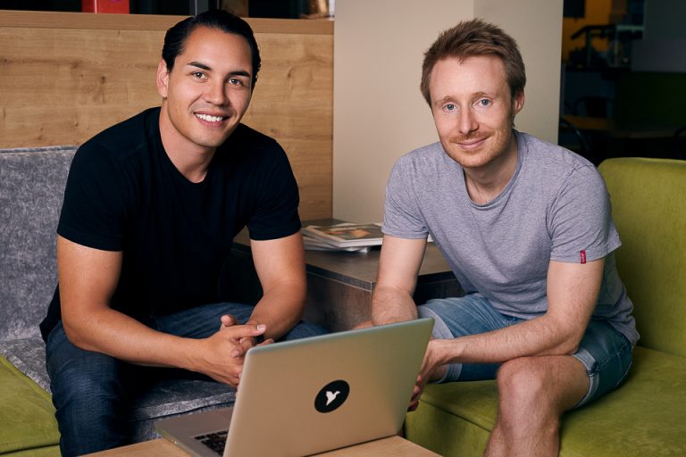 Hervorragende Gästebewertungen für Hotelbird-App im BoxHotel
