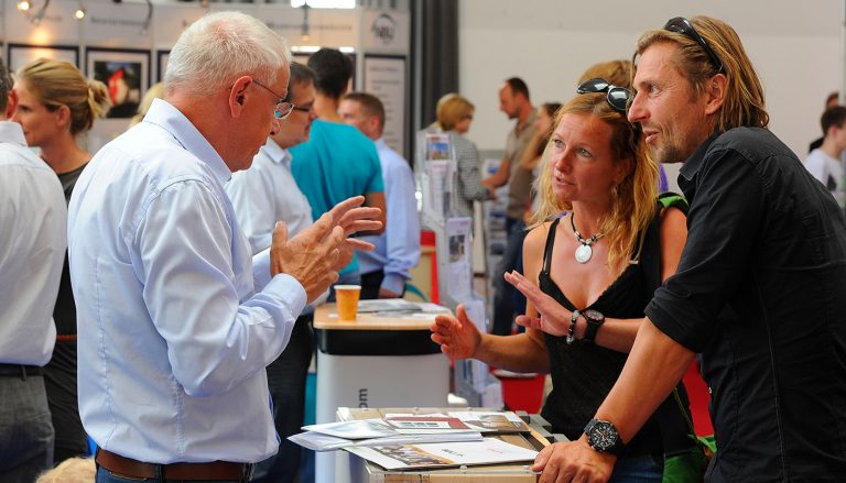 Hausbau in Berlin und Brandenburg: Hausbaumesse verzeichnet Ansturm auf Tickets