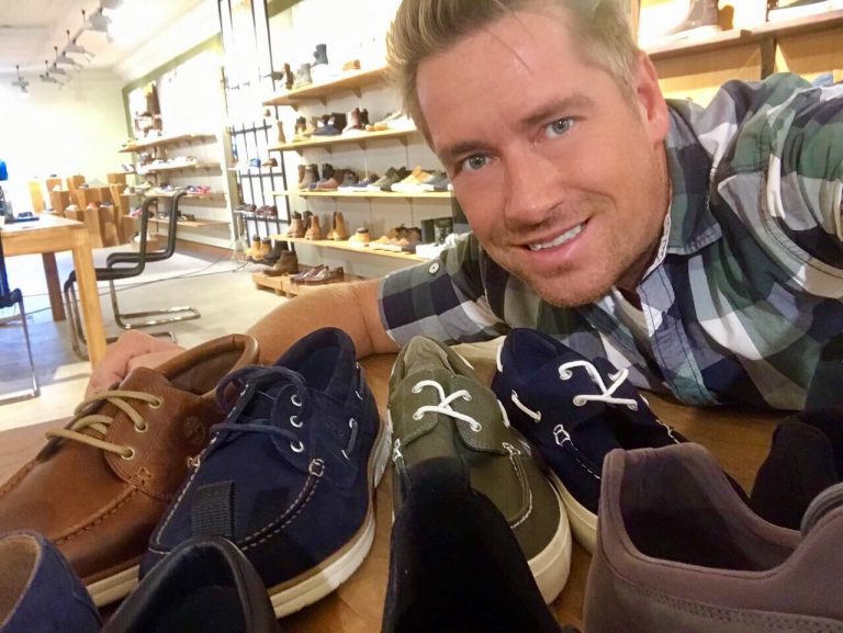 schuhplus – Schuhe in Übergrößen – auf SchuhXL-Shoppingtour im SOC ModeCentrum Hamburg