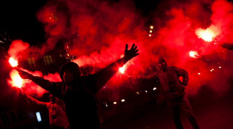 Jusos warnen vor einer Gleichsetzung von links- und rechtsextremer Gewalt