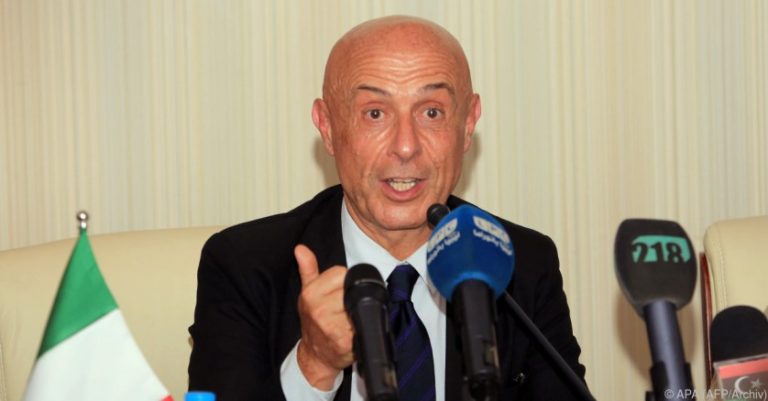 Innenminister droht mit Rücktritt, falls Italien nicht gegen NGOs vorgeht