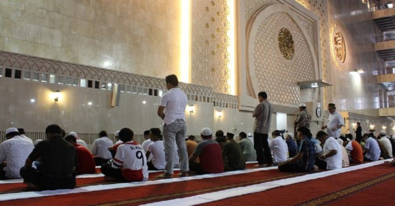 „Moscheen spielen zentrale Rolle“ Erschreckende Studie: Wie sich junge Moslems in Österreich radikalisieren
