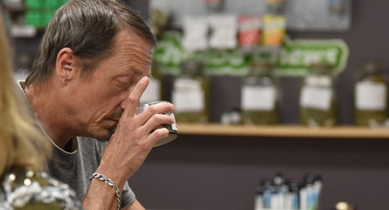 Marihuana in Kalifornien legalisiert – Amerikaner stehen Schlange