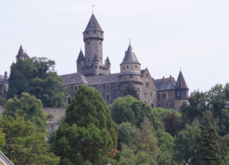Zu Goethe und „Märchenschloss“ im Tal der Lahn