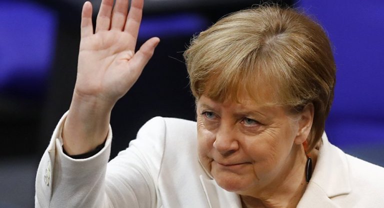 Zum vierten Mal: Merkel zur Kanzlerin gewählt – VIDEO