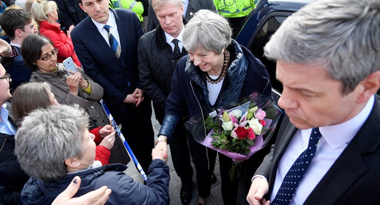 Theresa Bond: neueste Version von „Britains darkest hour“