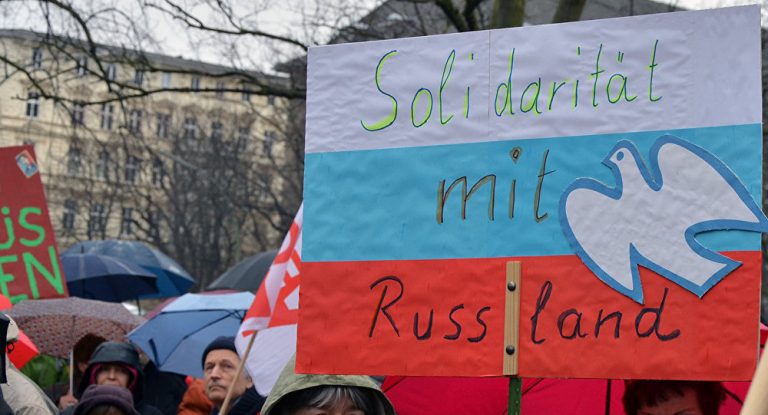 Ostermarsch in Berlin für Entspannung mit Russland und Ende der Aufrüstungspolitik