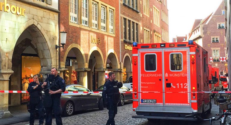LKW fährt in Menschenmenge in Münster: Tote und Verletzte