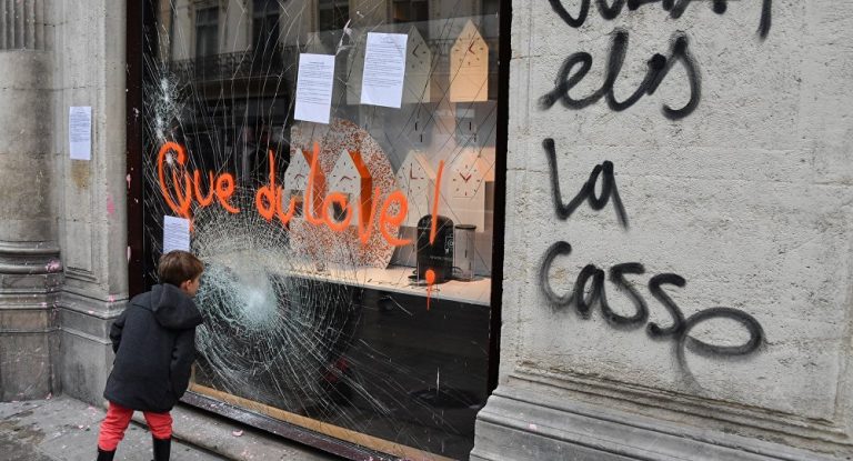 Proteste in Frankreich: Polizei nimmt über 40 Demonstranten fest