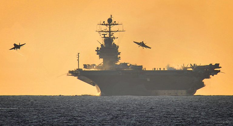 US-Flugzeugträger erwägt Kurswechsel wegen Russen in Syrien
