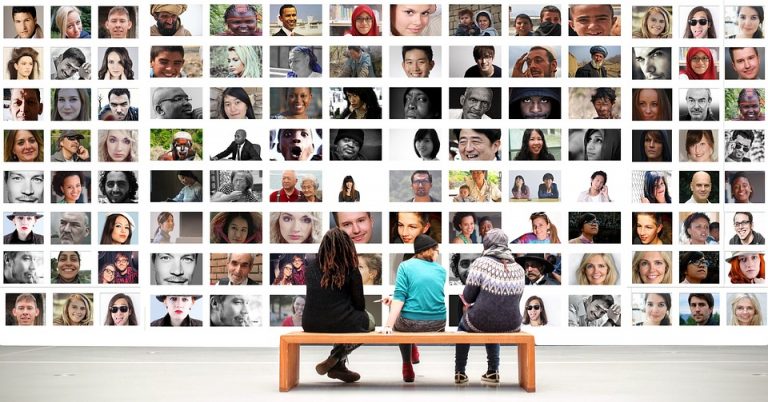 Museum-Domains: New Marketing Opportunities for Museums, Museum Staff and Friends of Museums
