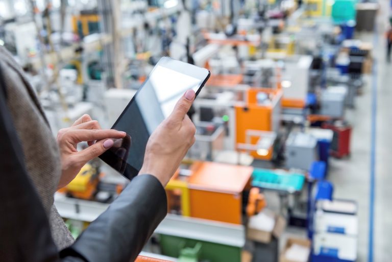 Orange Business Services und Siemens gehen Partnerschaft  im Bereich IoT-Lösungen für die Industrie  ein