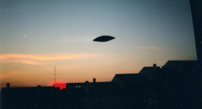 „Keines der bekannten Luftfahrzeuge der Welt“: Pentagon bestätigt UFO-Begegnung