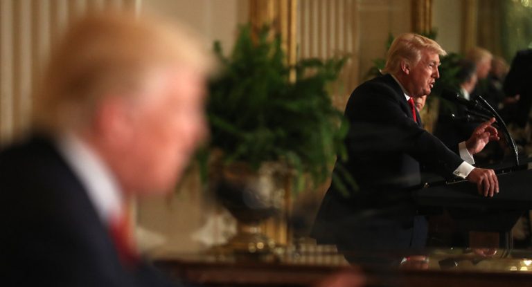 Donald, das hier ist ein Spiegel! Russland führt Importzölle auf US-Waren ein