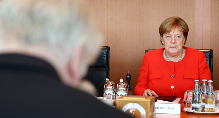 Alle gegen Merkel – so wurde die Kanzlerin von Flüchtlingen in die Ecke getrieben