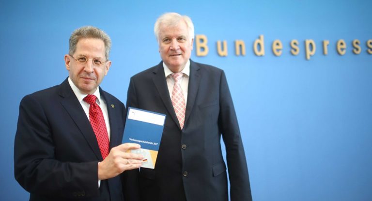 Weniger Taten, mehr Reichsbürger, alte Verdächtige – Verfassungsschutzbericht 2017