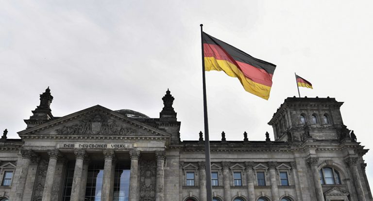 Das Grundgesetz: Vom Provisorium zur Verfassung