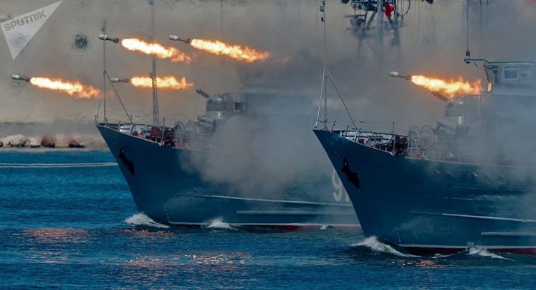 Mit Grips gegen die Wucht: Kann Russland einen US-Sturmangriff auf Syrien abschlagen?