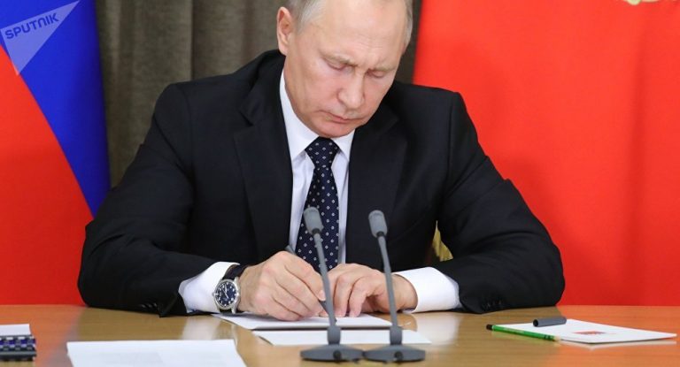 „Putins Brief“ an kalifornische Wähler geschickt: Demokraten verspotten Republikaner