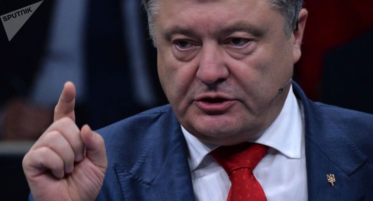 Poroschenko erschreckt Italiener mit „russischem Referendum“ auf Sardinien