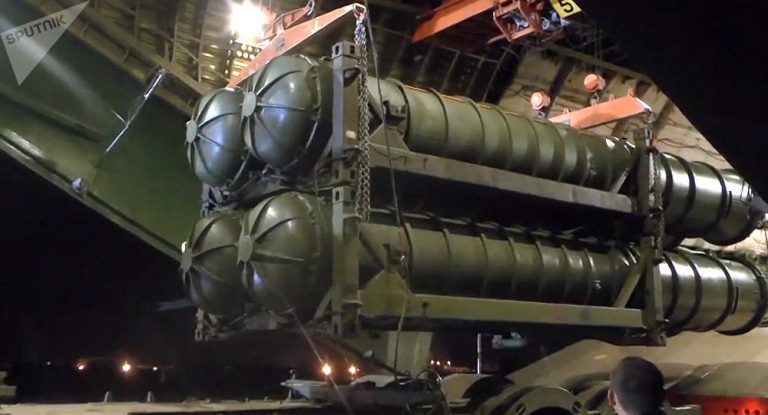 USA sollen S-300-Technologien „gestohlen“ haben – Rüstungsexperte