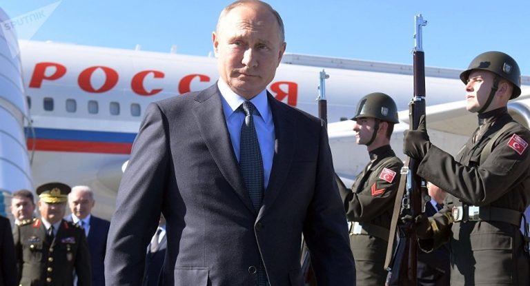 Syrien-Gespräche mit Merkel, Erdogan und Macron: Putin zieht Bilanz