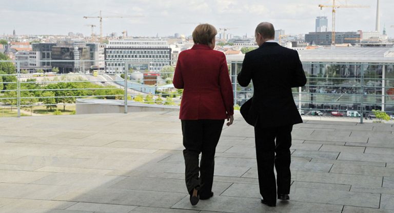 So beeinflusst Merkels Rücktritt deutsch-russische Beziehungen – Zeitung