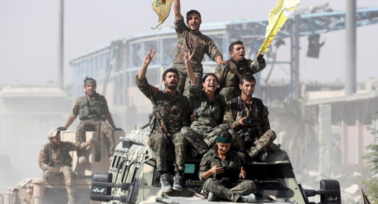 Wegen türkischer Angriffe: Syrische Kurden stoppen Militäroperationen gegen IS