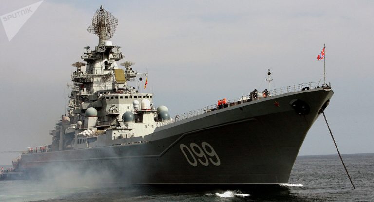 Russlands Atomkreuzer „Peter der Große“ in Aktion