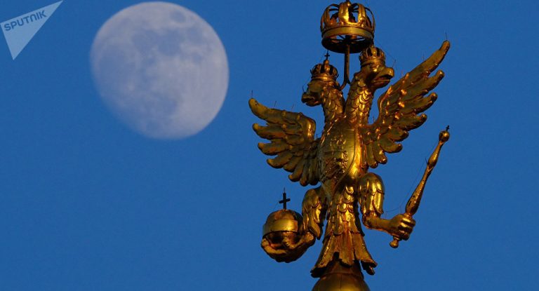 Britische Politologen: „Der Westen hasst Russland, weil…“
