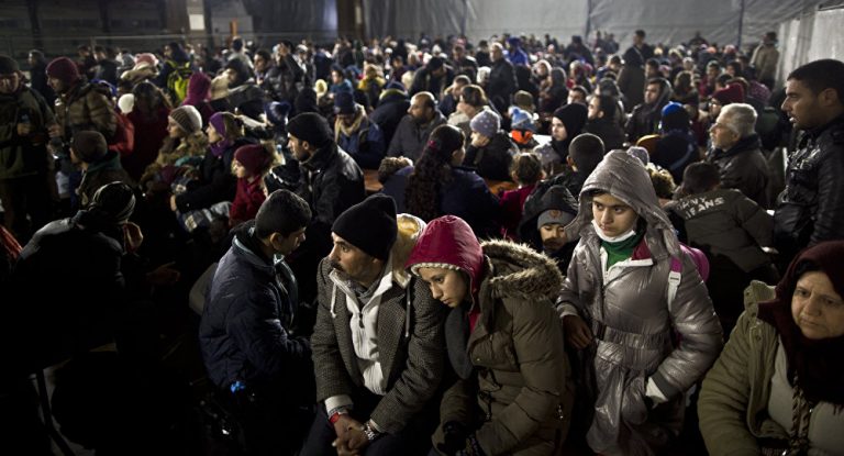 Deutschland schiebt Rekord-Flüchtlingszahl in andere EU-Staaten ab – Zeitung