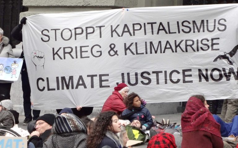 Suizid gegen Rechts und für das Klima?/Satire