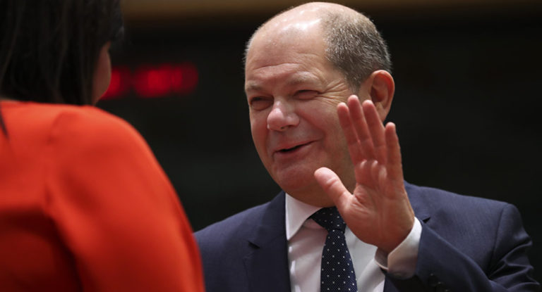 Schwere Niederlage für von der Leyen: Scholz schmettert Rüstungserhöhung ab