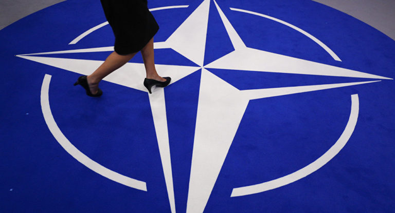 Siebzig Jahre NATO: Deutschland ist auf die „schiefe Bahn“ geraten