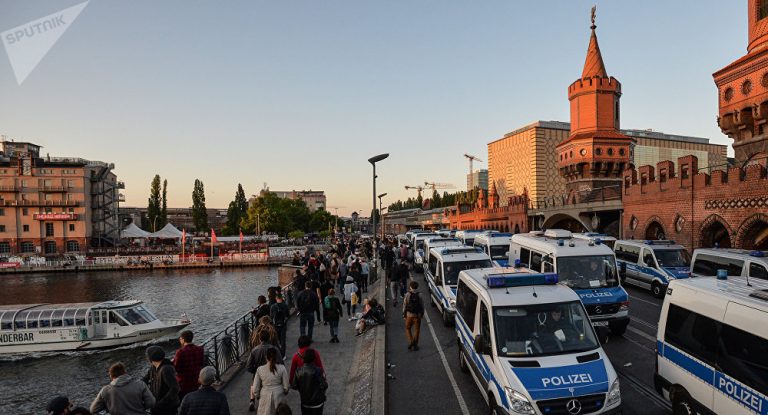 Tausende demonstrieren in Berlin gegen neues Abschiebegesetz – Agentur