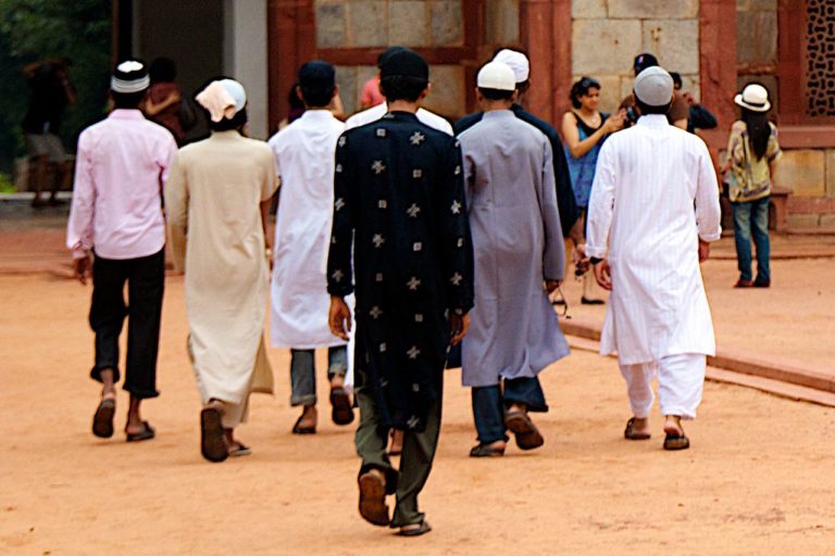 Anti-Islam Politik in China: Lager werden erst verschwinden, wenn der letzte Muslim „umerzogen“ ist