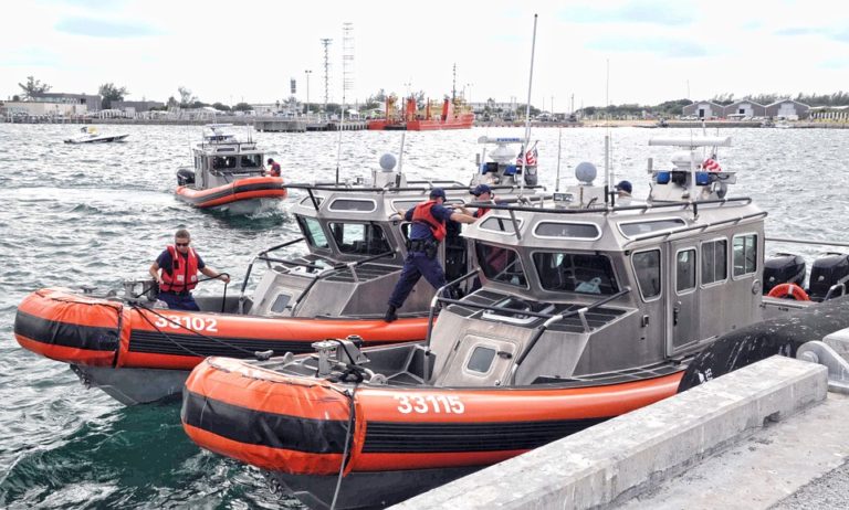 Salvini bleibt hart – NGO-Schiff von Polizisten geentert!