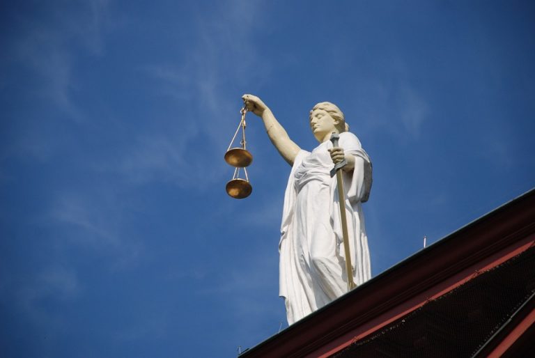 Skandalrepublik Deutschland: Immer noch übersteuern die Parteipolitiker die Staatsanwaltschaften