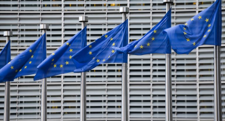 EU-Gipfel in Brüssel: Staats- und Regierungschefs treffen zum runden Tisch ein – Video